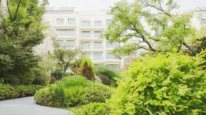 湖语颂(售楼处)官方网站2024最新房价-户型-容积率-售楼中心电话九游体育(图7) 湖语颂(售楼处)官方网站2024最新房价-户型-容积率-售楼中心电话九游体育(图7)